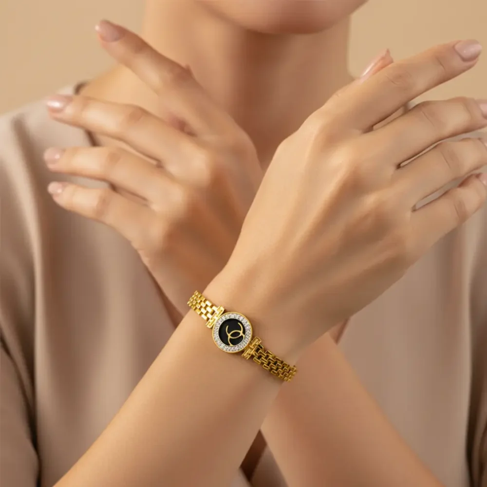 black-enamel-emblem-bangle-trendy-jewel